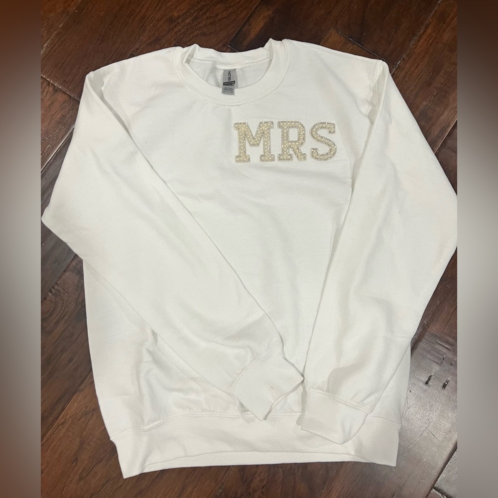 Mrs. Crewneck Pullover